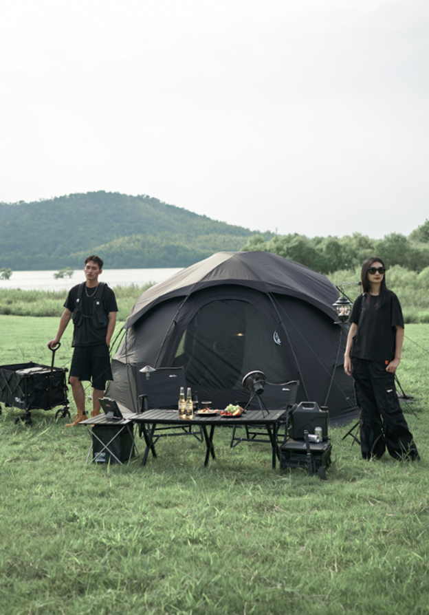 Mobi Garden Commander 185 3- 4 person - Black