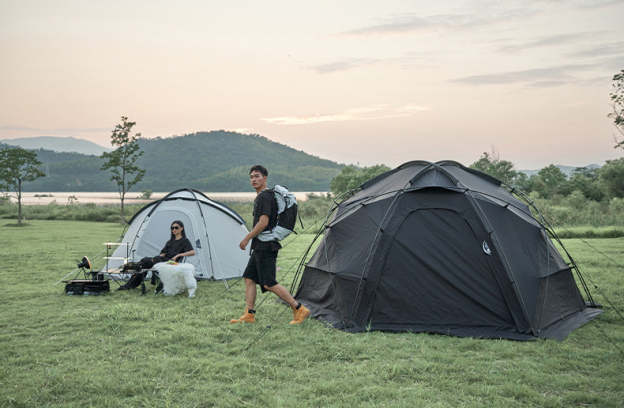 Mobi Garden Commander 185 3- 4 person - Black