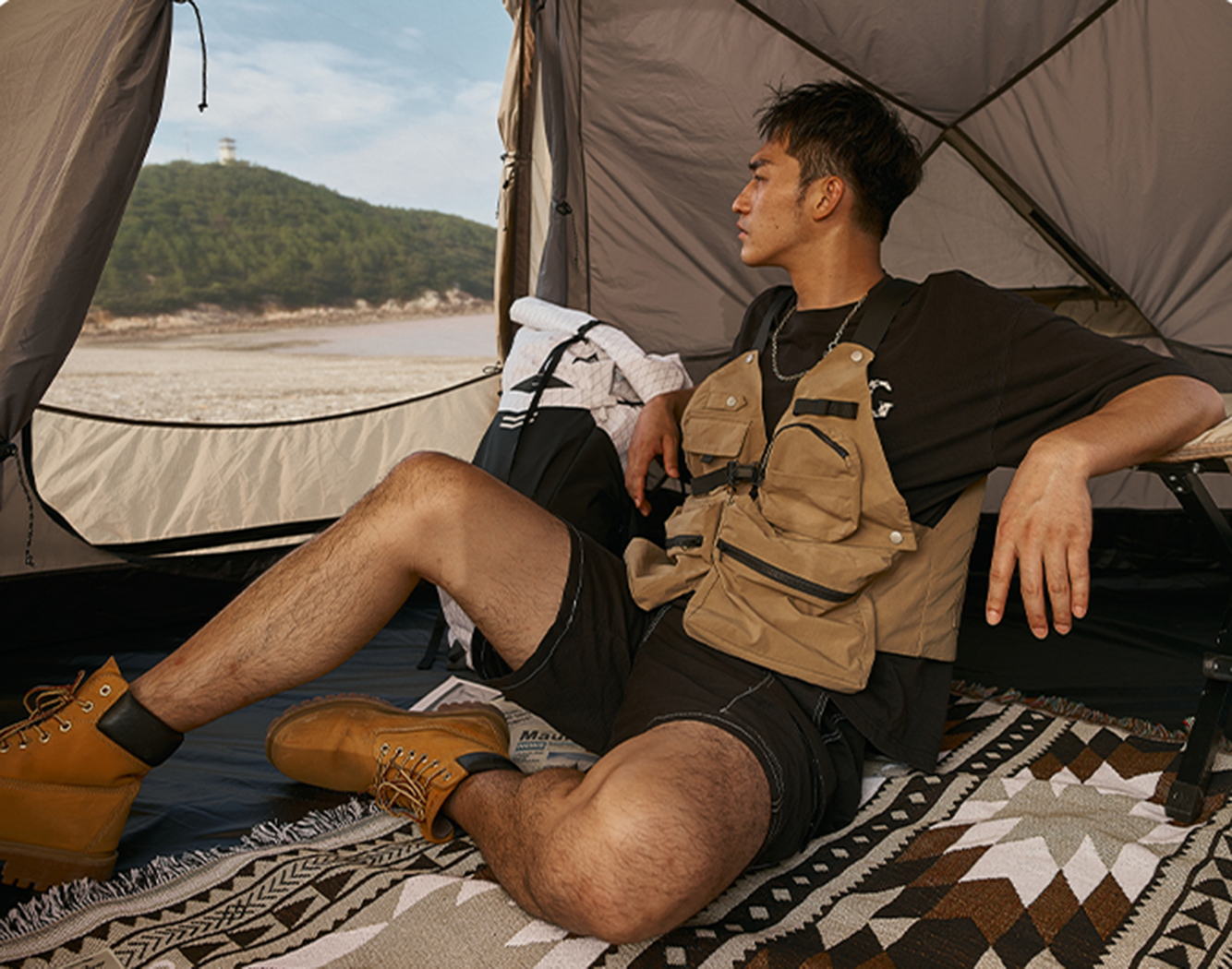 Mobi Garden Commander 185 3- 4 person - Black