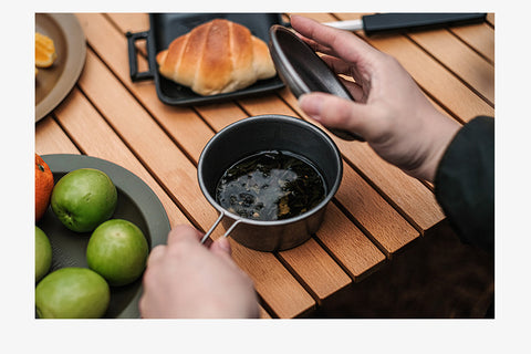 Thous Winds Small Vintage Dinner Plate - Black