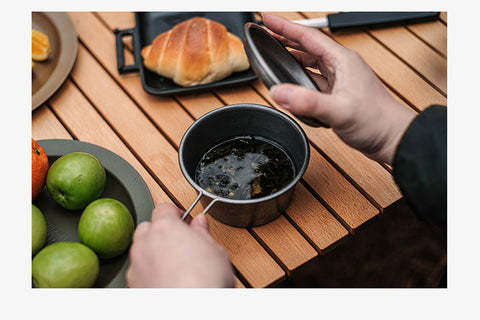 Thous Winds Small Vintage Dinner Plate - Black