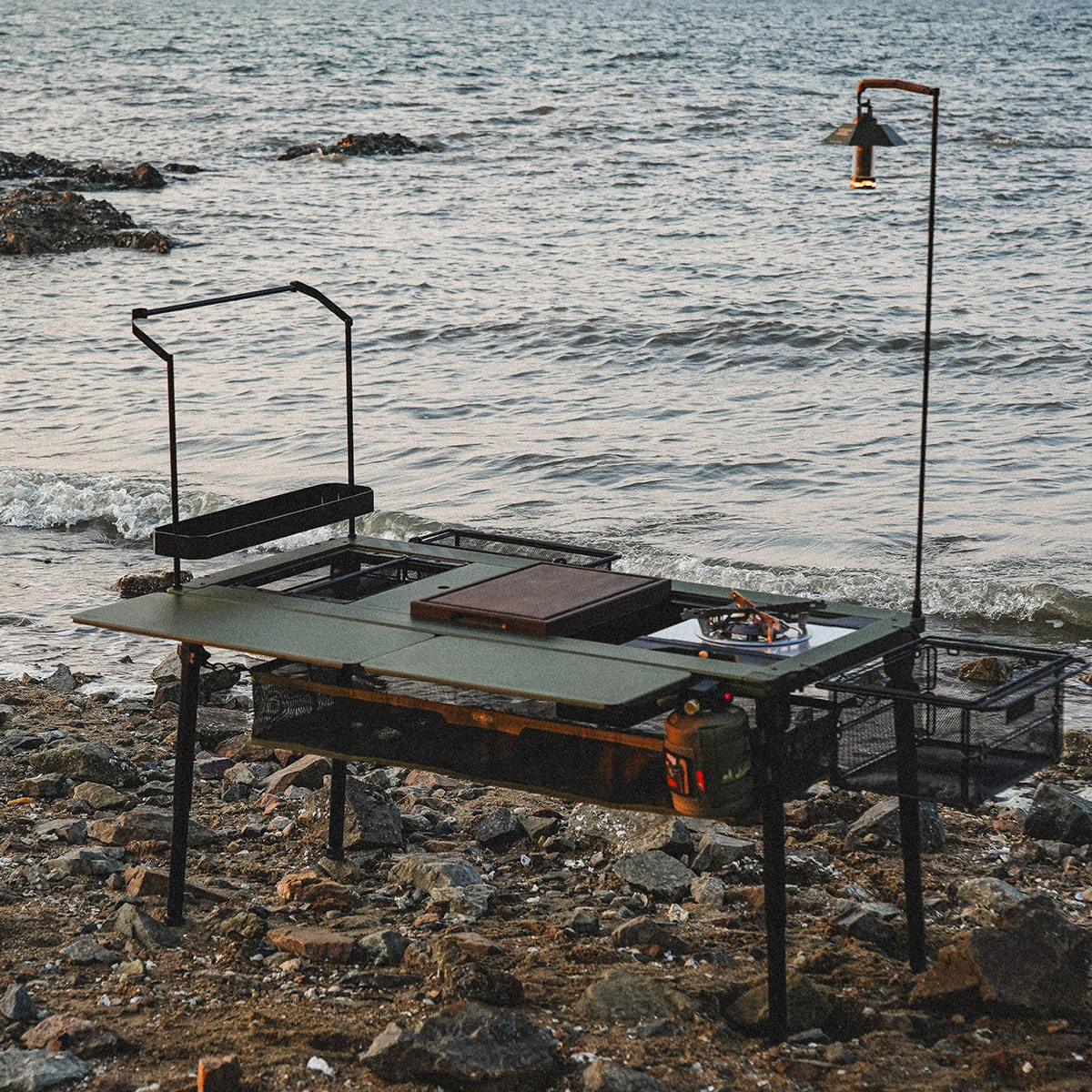 Cargo Container Comfort IGT Table (4 unit) - Black 