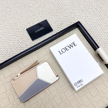 ロエベ「LOEWE」パスケース 12色