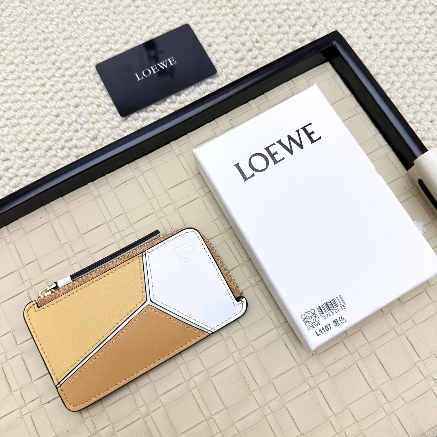 ロエベ「LOEWE」パスケース 12色