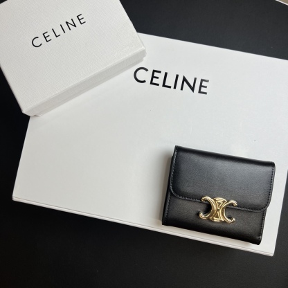 セリーヌ「Celine」スモール フラップウォレット トリオンフ / シャイニーカーフスキン