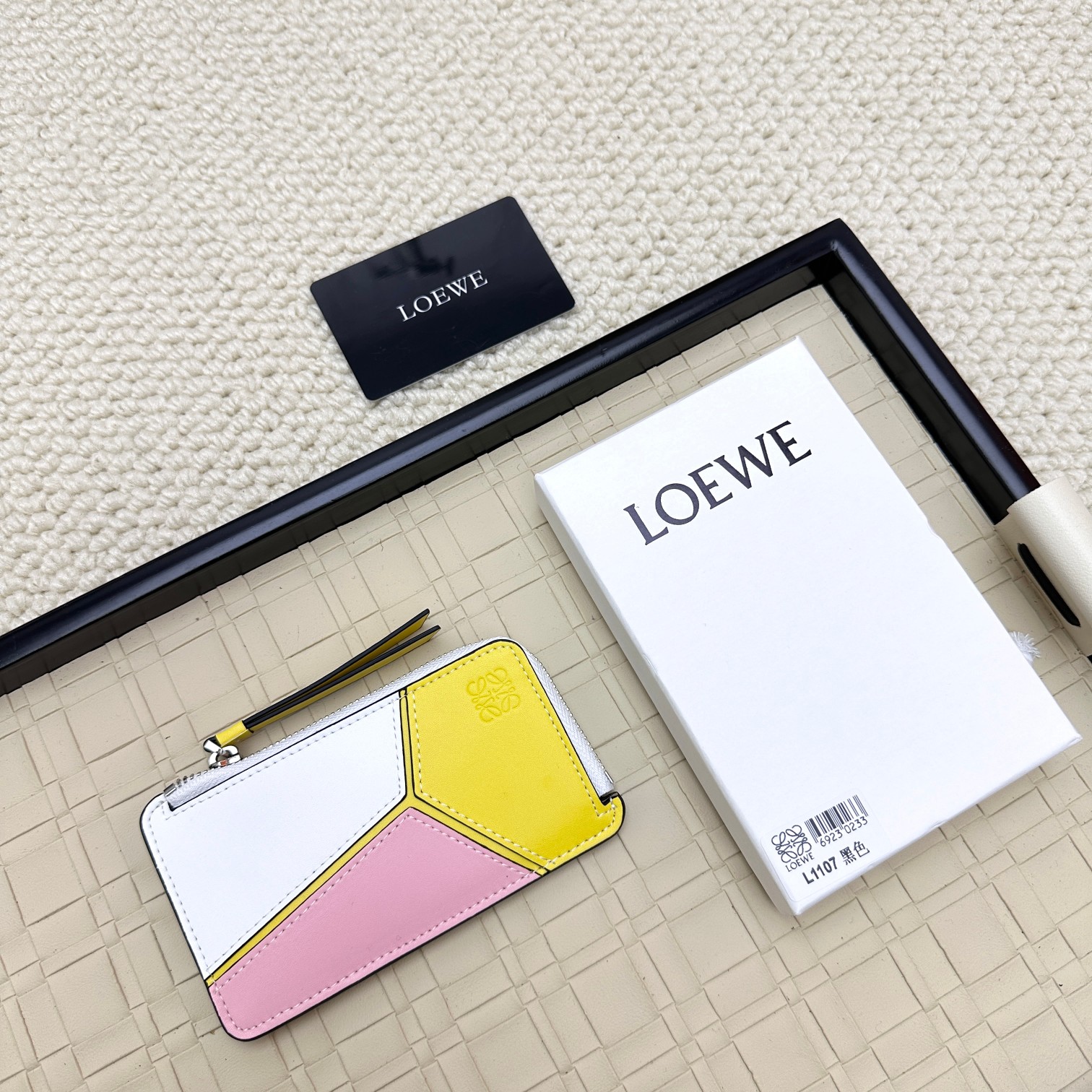 ロエベ「LOEWE」パスケース 12色