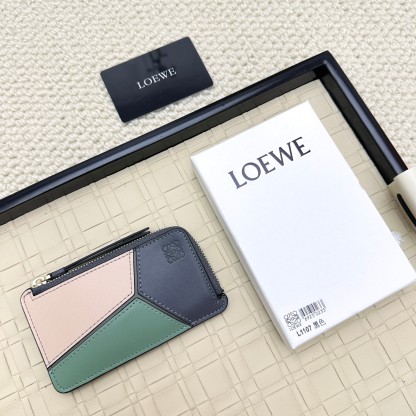 ロエベ「LOEWE」パスケース 12色