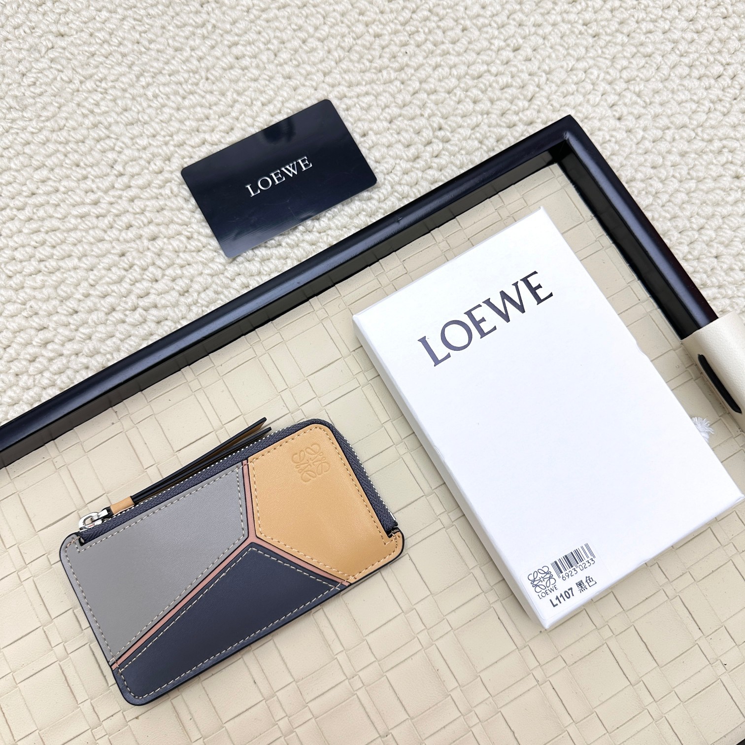 ロエベ「LOEWE」パスケース 12色