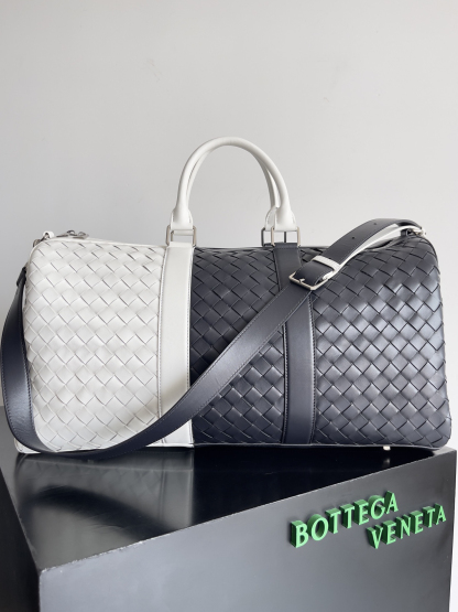 ボッテガ・ヴェネタ「Bottega Veneta」イントレチャート ラージトラベルバッグ