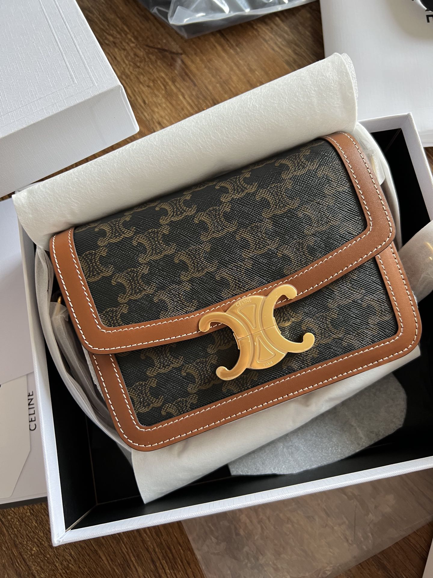 セリーヌ「Celine」TRIOMPHE モノグラム ボックス バッグ