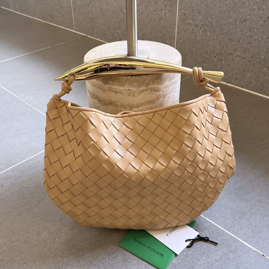 ボッテガ・ヴェネタ「Bottega Veneta」 サーディン レザートートバッグ