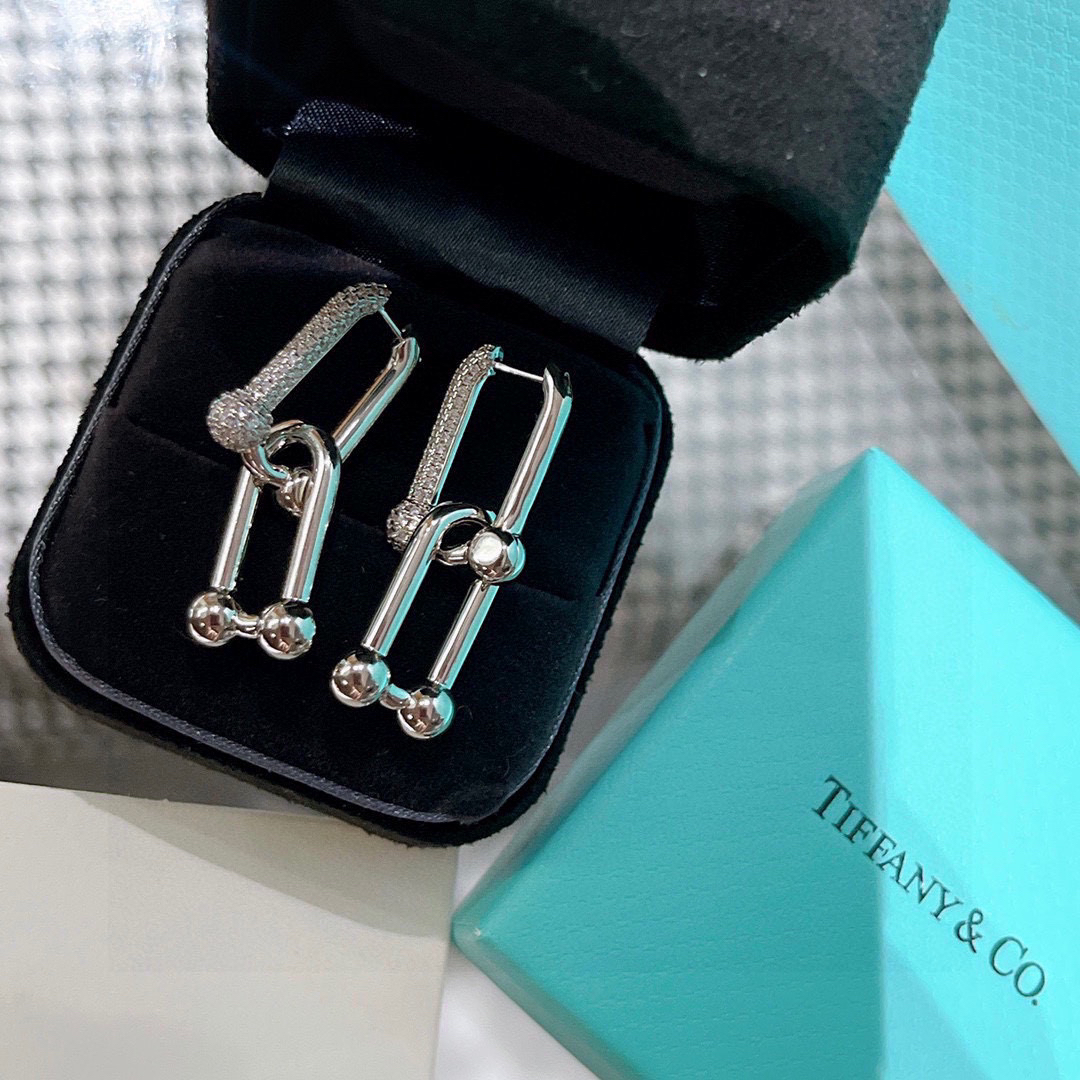 ティファニー「Tiffany & Co.」 HardWear ダブルリンク ハーフダイヤモンドイヤリング