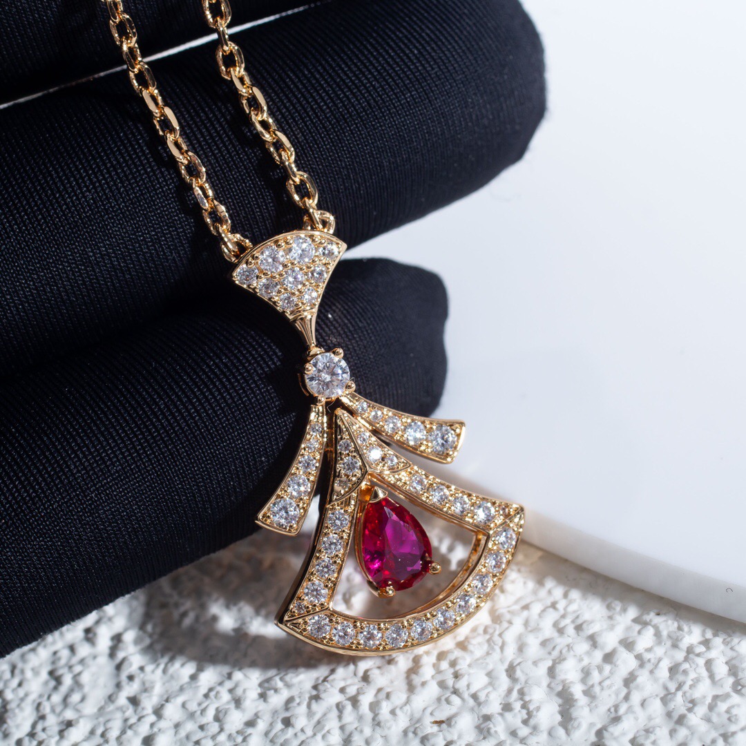 ブルガリ「Bvlgari」DIVAS' DREAM ルビーネックレス41-43cm