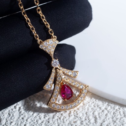 ブルガリ「Bvlgari」DIVAS' DREAM ルビーネックレス41-43cm