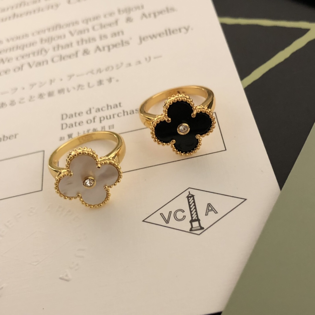 ヴァン クリーフ＆アーペル「Van Cleef & Arpels」 Vintage Alhambra クラシック 四つ葉 リング