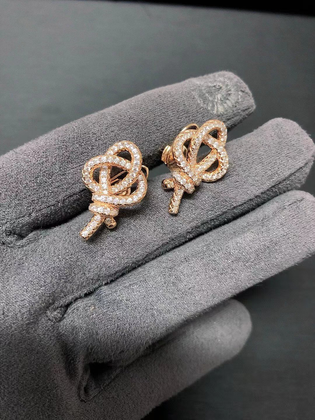 ティファニー「Tiffany & Co.」Keys ミニハートキーピアス