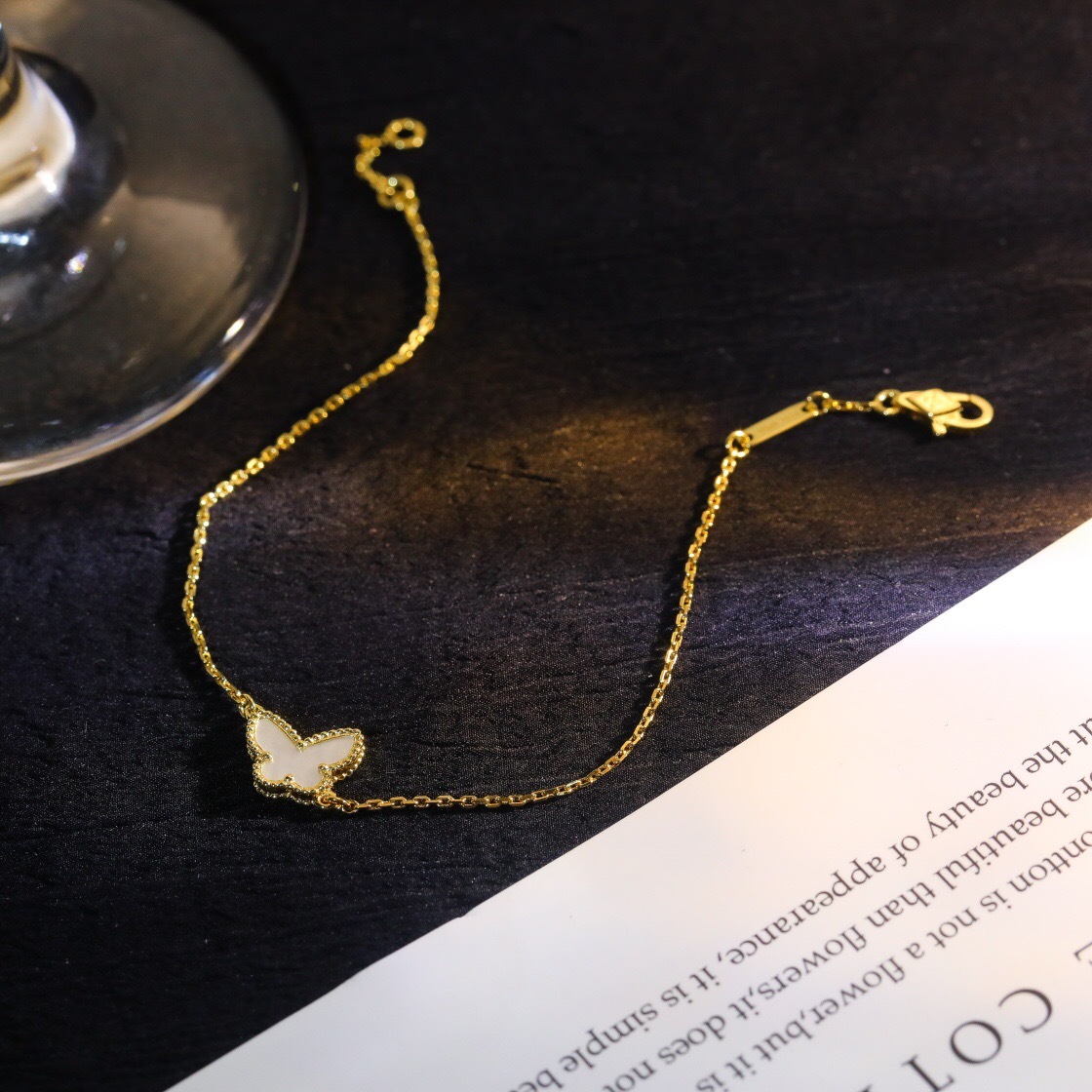 ヴァン クリーフ＆アーペル「Van Cleef & Arpels」 Butterfly マザーオブパール 18Kホワイトゴールド ブレスレット17cm