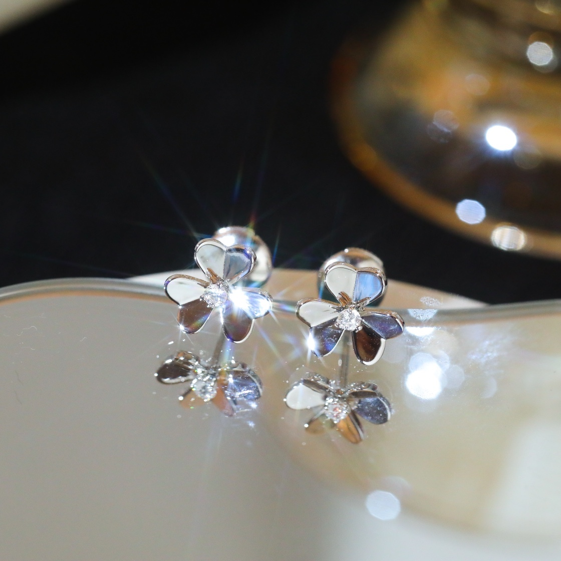 ヴァン クリーフ＆アーペル「Van Cleef & Arpels」 Lucky Spring® Coccinelle シングルチャーム ブレ