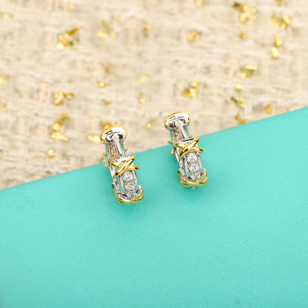 ティファニー「Tiffany & Co.」 T クロスピアス