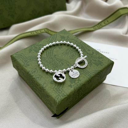 グッチ「Gucci」  ラウンドチャーム ビーズ ブレスレット