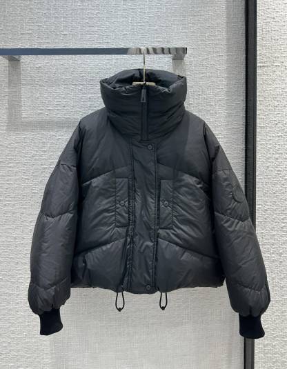 エルメス「Hermès」 2025秋冬 ダウンジャケット