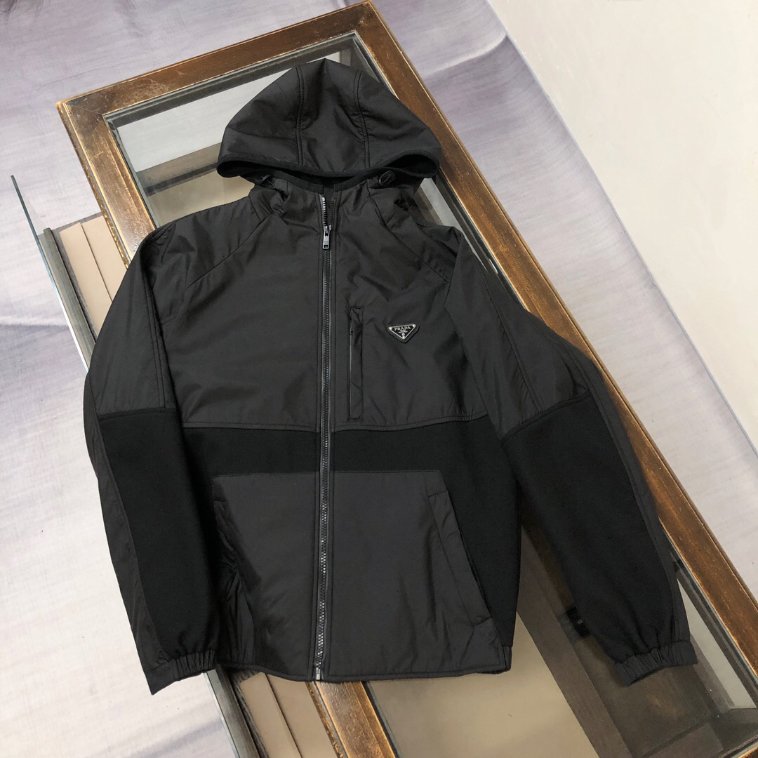 プラダ「Prada」秋の新作パッチワークハットジャケット