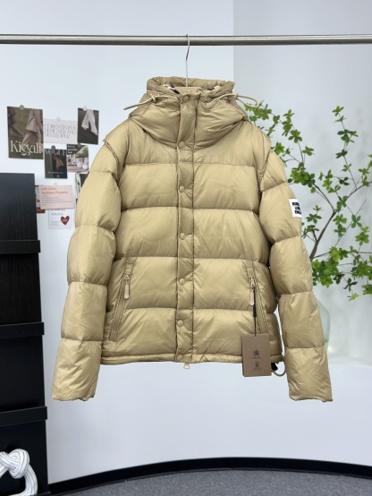 バーバリー「Burberry」 デタッチャブルスリーブ フード付きダウンジャケット