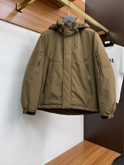 バレンシアガ「Balenciaga」‌2024秋冬最新ダウンジャケット