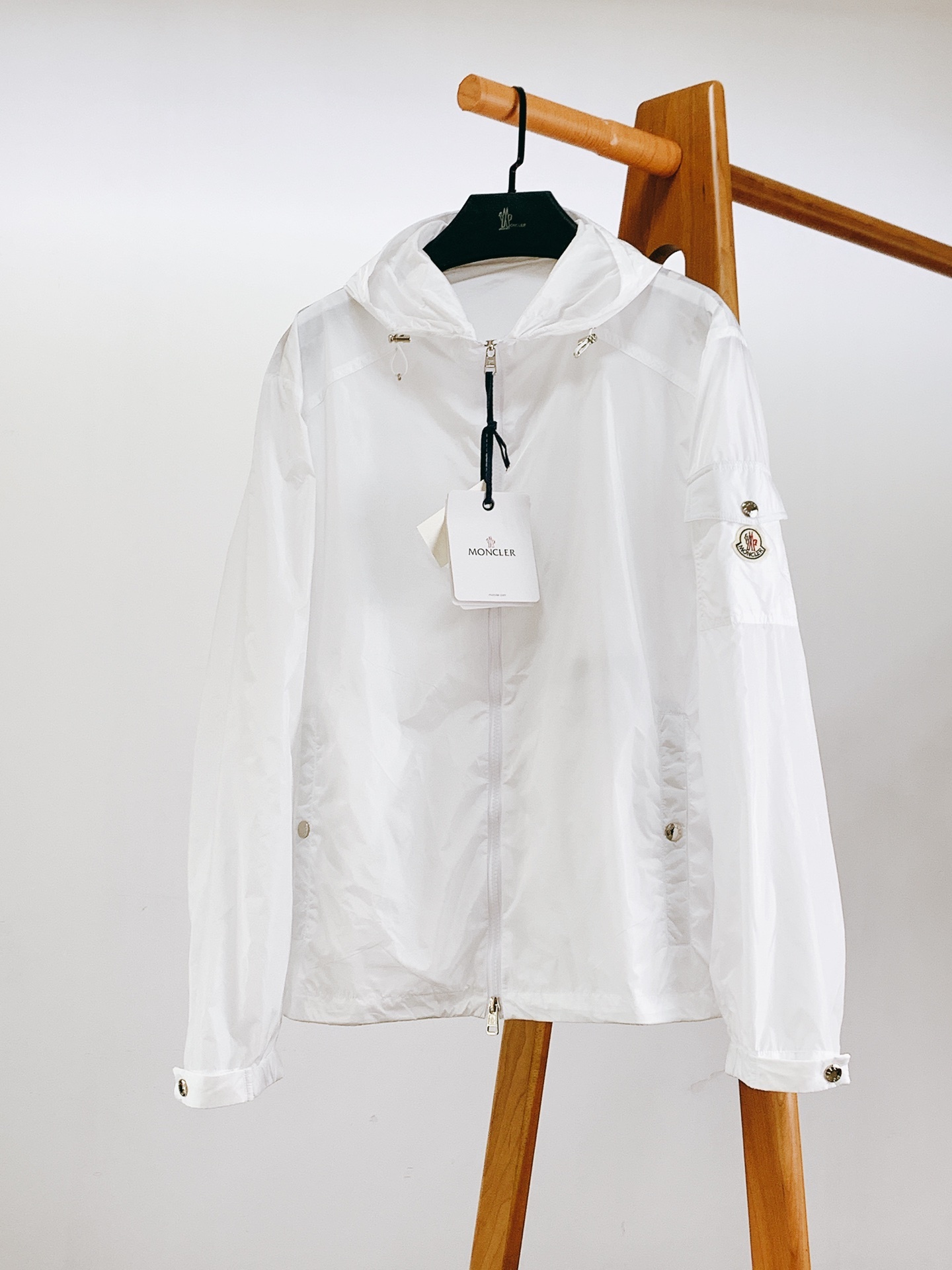 モンクレール「Moncler」 ウォータープルーフ フード付きジャケット