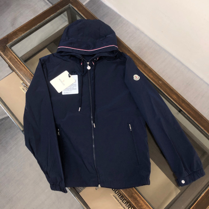 モンクレール「Moncler」 Grenoble 連帽ウェブテープエンボス加工ジャケット