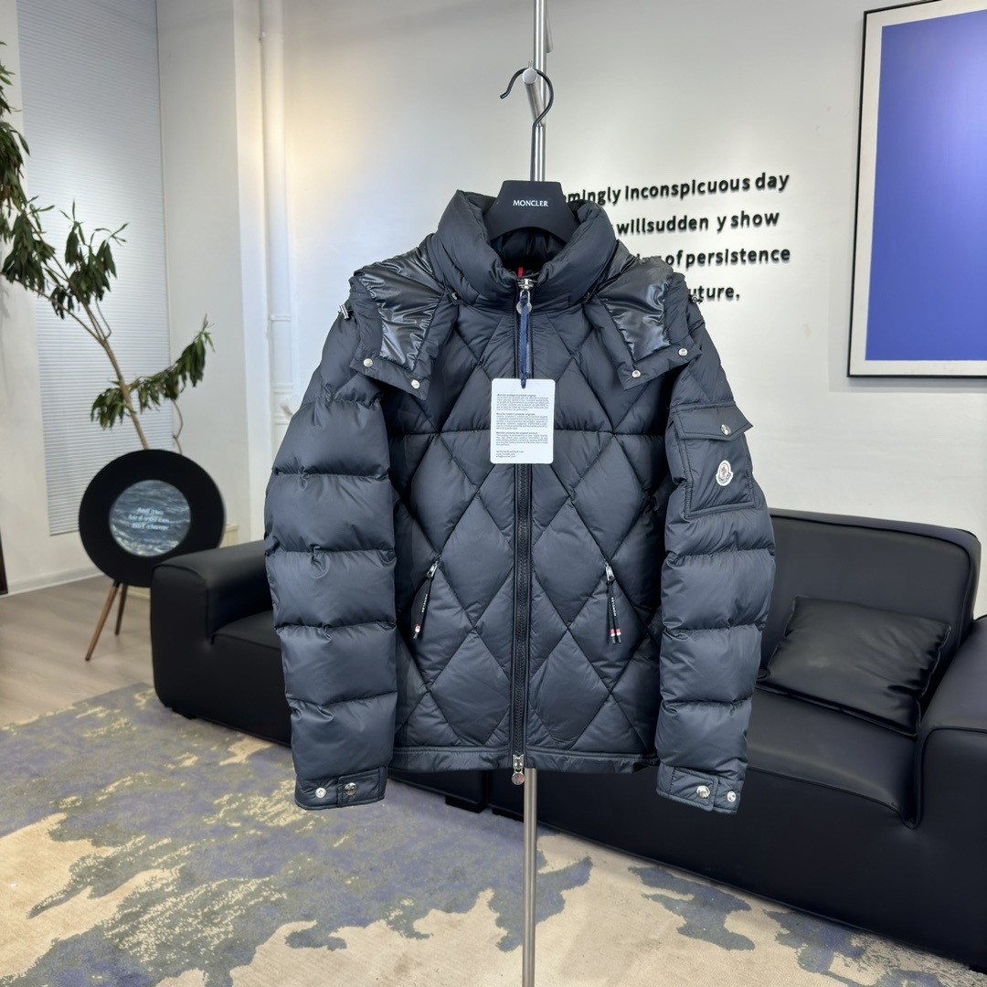 モンクレール「Moncler」スタンドカラー ダブルジップ ダウンジャケット