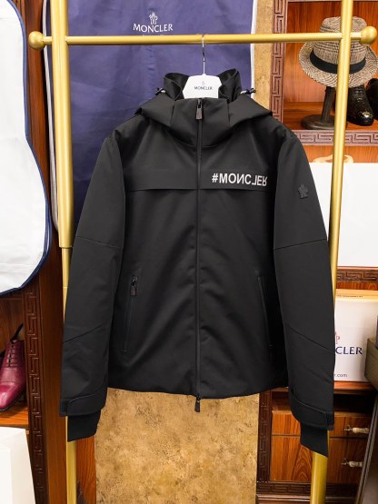 モンクレール「Moncler」Grenoble 2025 新作 メンズスキーダウンブルゾン