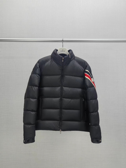 モンクレール「Moncler」カラーテープ スリーブ パネル ダウンジャケット