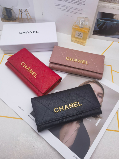 シャネル「Chanel」二つ折りレザーウォレット