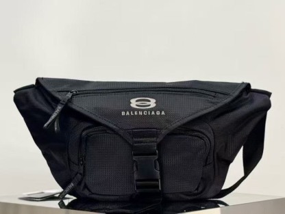 バレンシアガ「Balenciaga」CELINE TRIOMPHE ナイロン ウエストバッグ