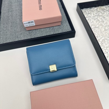 ミュウミュウ「Miu Miu」多機能二つ折りスモールウォレット