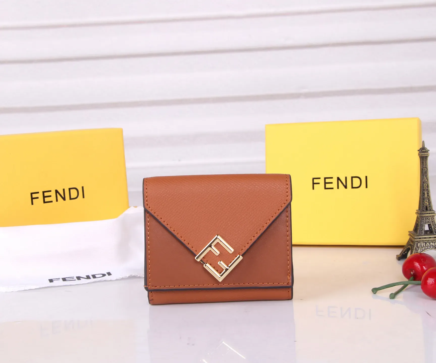 フェンディ「Fendi」FFダイヤモンド財布