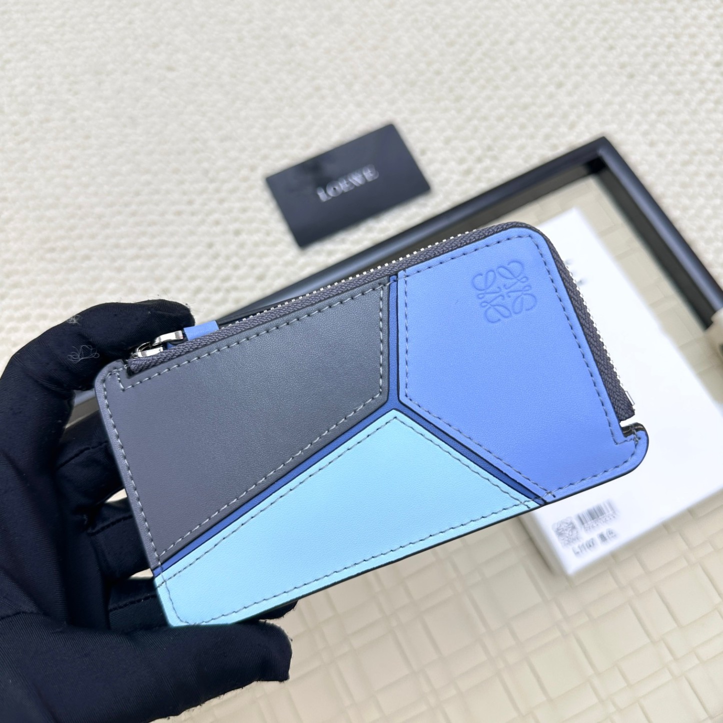 ロエベ「LOEWE」パスケース 12色