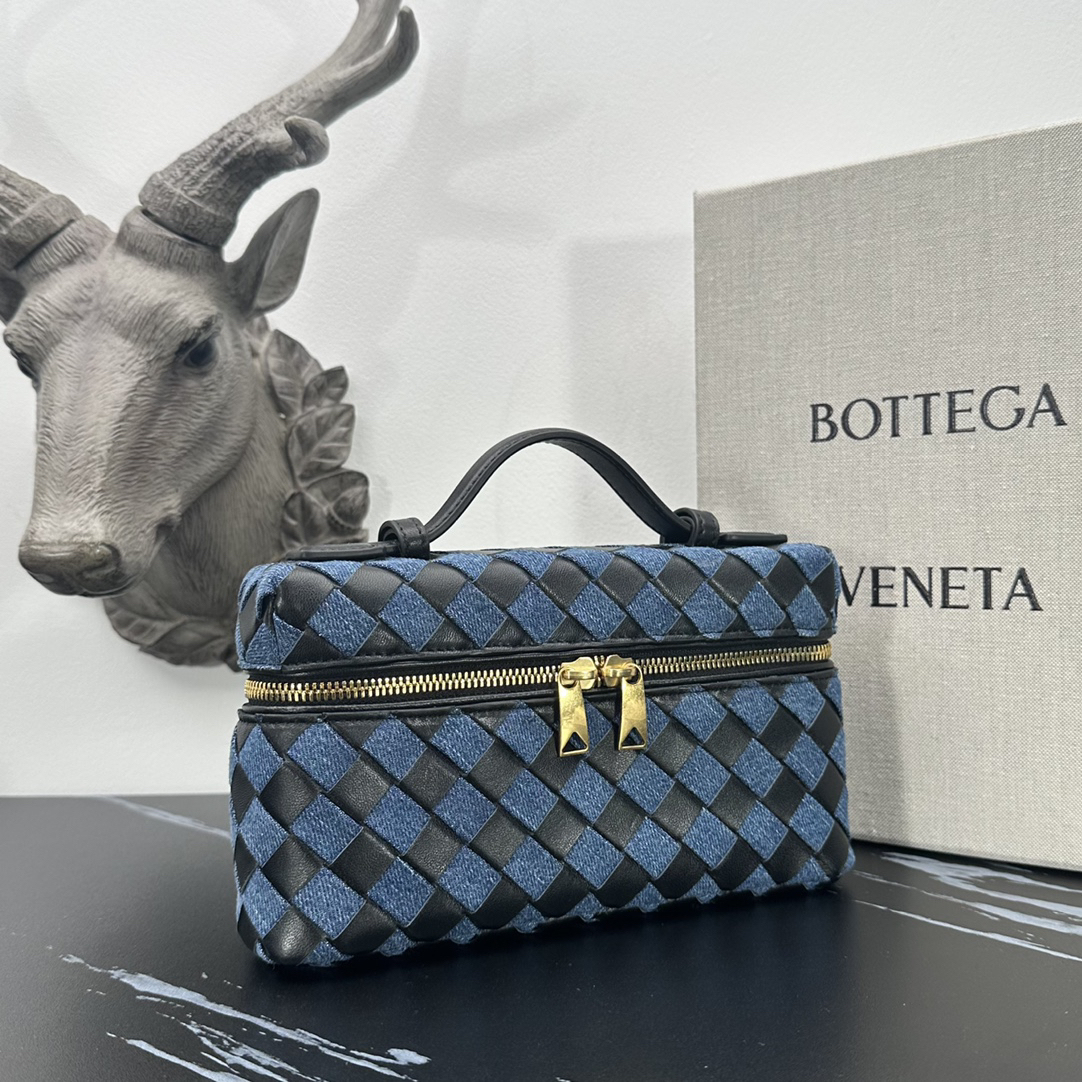 ボッテガ・ヴェネタ「Bottega Veneta」イントレチャート ミニボックスバッグ
