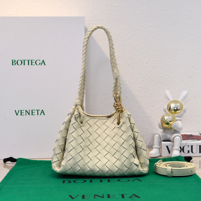 ボッテガ・ヴェネタ「Bottega Veneta」アンディアモ パラシュート マルチバッグ