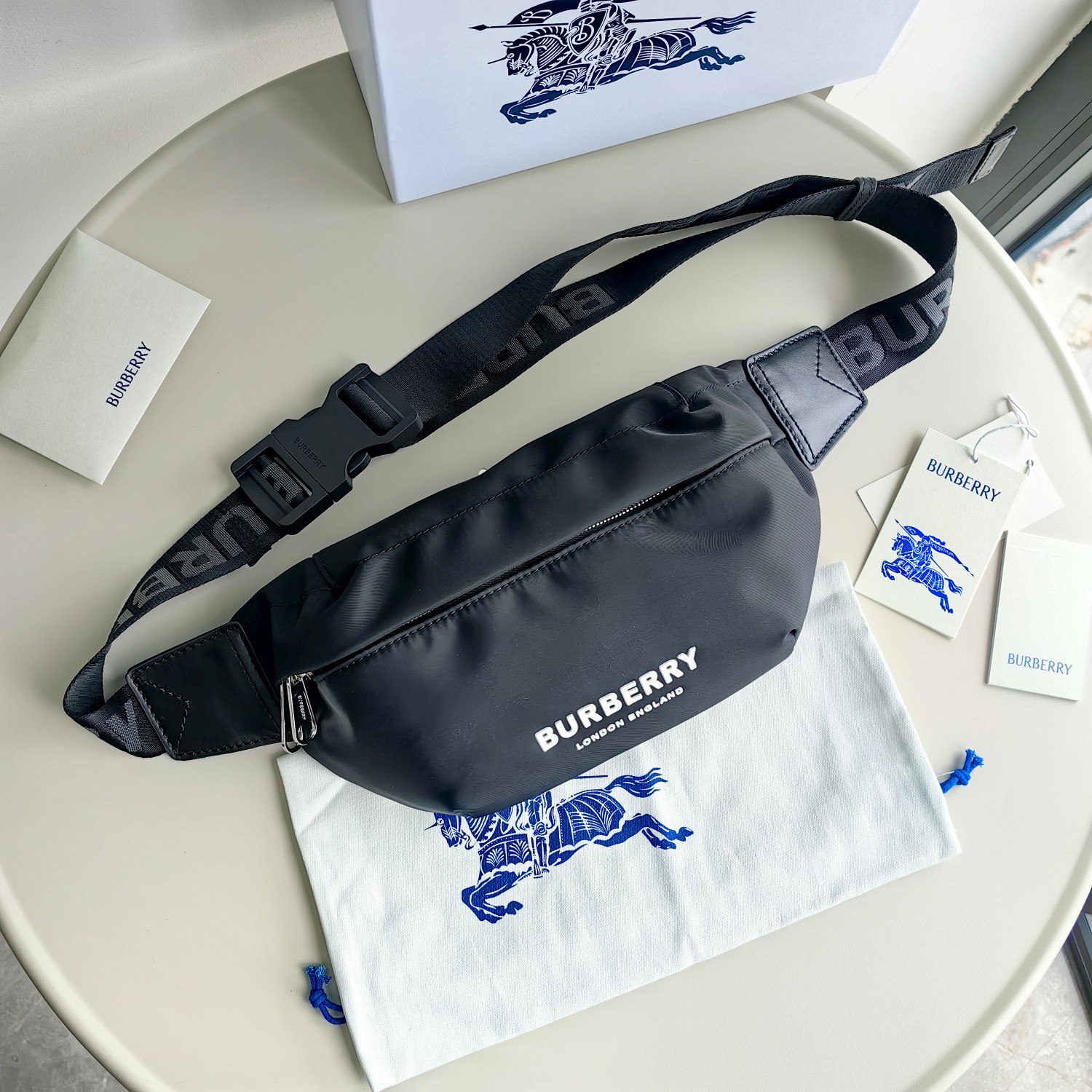 バーバリー「Burberry」ストリート ウエストバッグ