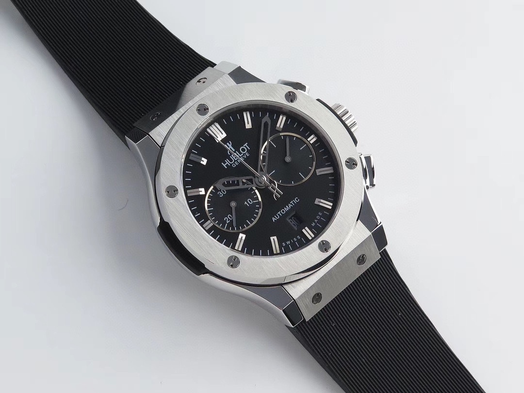 ユーボット「Hublot」Classic Fusion Chronograph Titanium