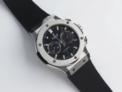 ユーボット「Hublot」Classic Fusion Chronograph Titanium