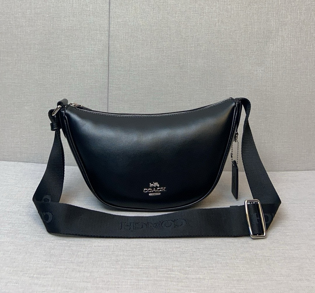 コーチ「Coach」 Ace 月牙型ショルダーバッグ