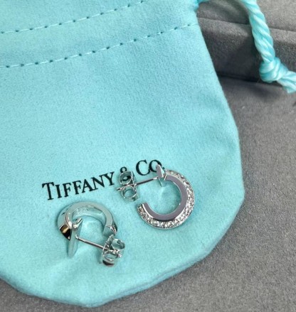 ティファニー「Tiffany & Co.」Setting シングルダイヤモンドスタッドピアス