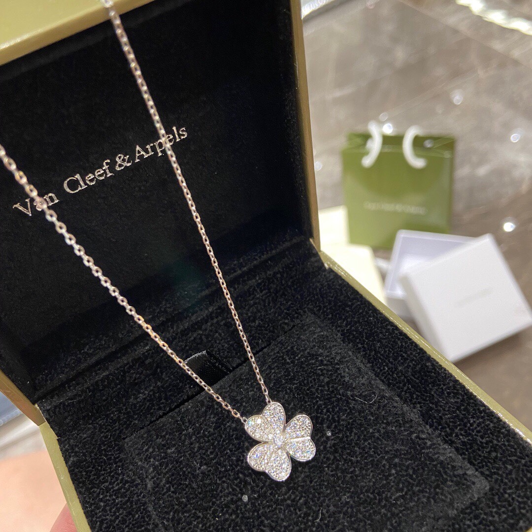 ヴァン クリーフ＆アーペル「Van Cleef & Arpels」Alhambra 18Kイエローゴールド マザーオブパール ペンダント42cm