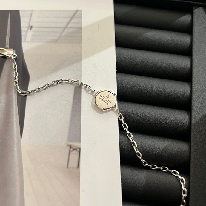 グッチ「Gucci」インターロッキングG シルバー925 ブレスレット