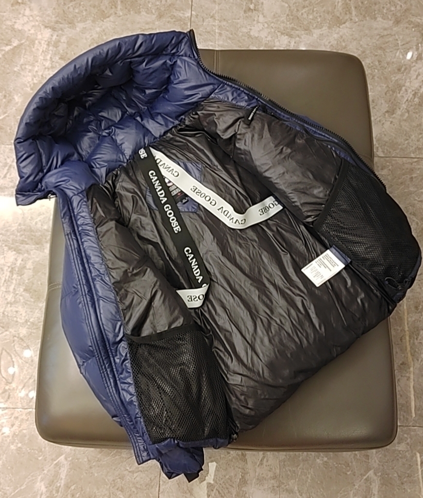 カナダグース「Canada Goose」Crofton パフダウンジャケット