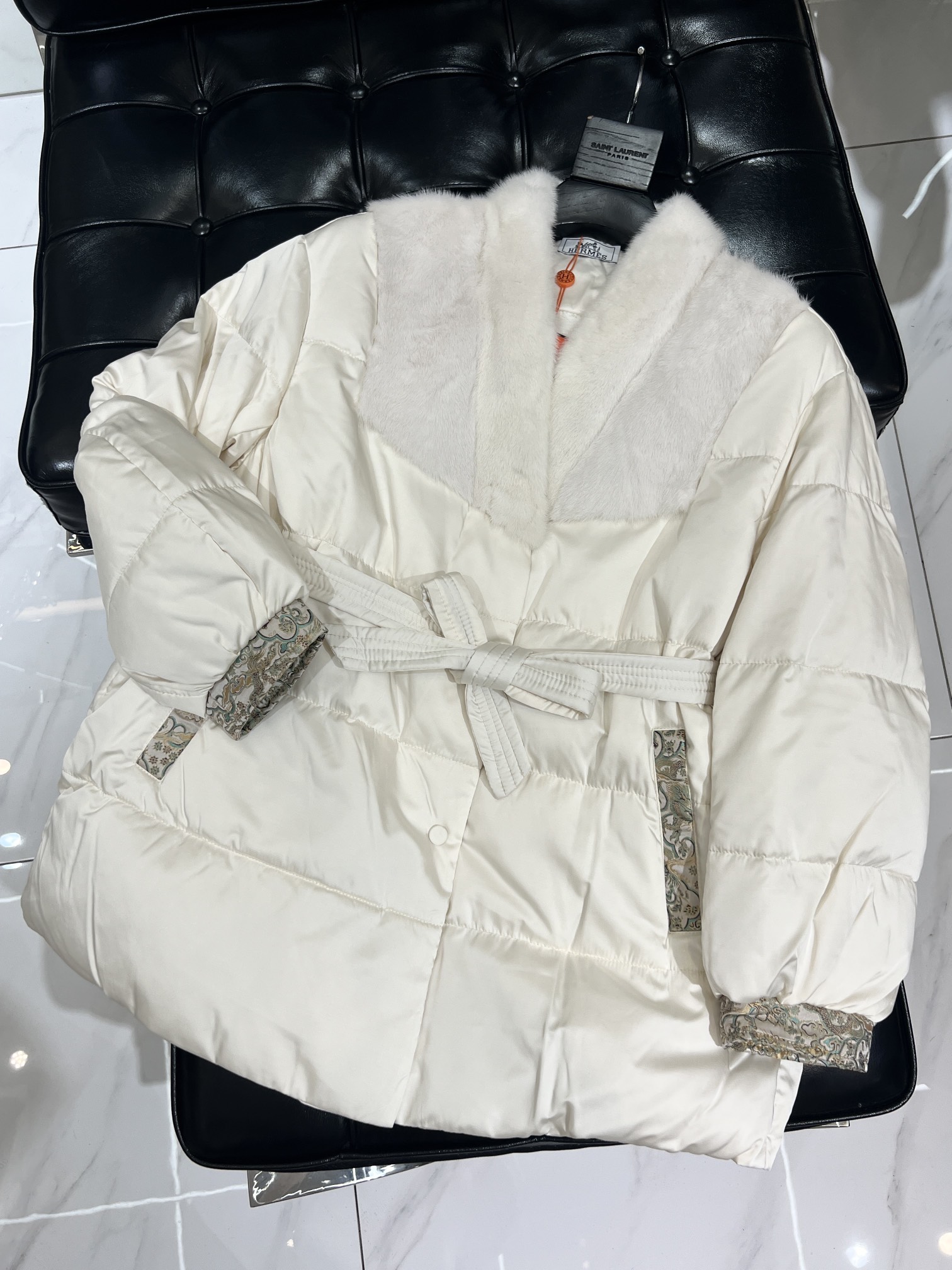 エルメス「Hermès」2025秋冬 ミンクファー ダウンコート