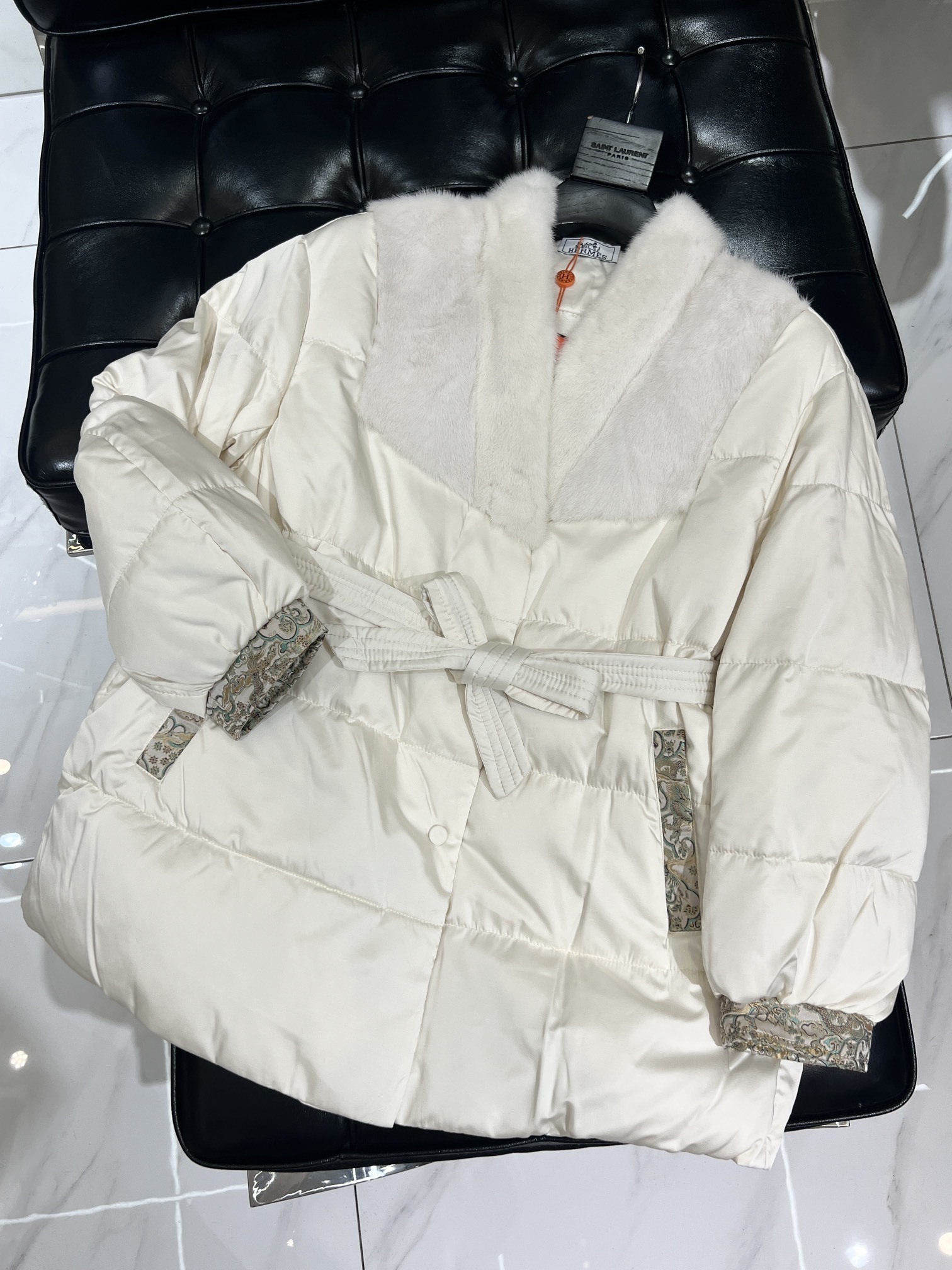 エルメス「Hermès」2025秋冬 ミンクファー ダウンコート